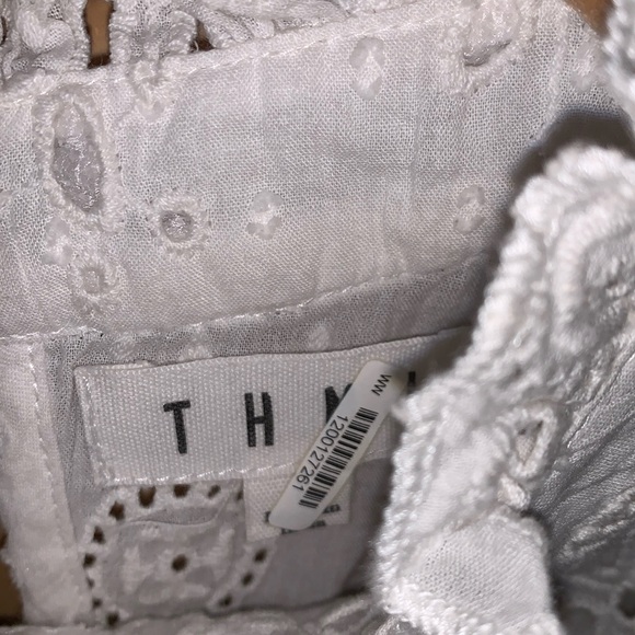 THML White Eyelet Ruffle Top Size Large - Picture 2 of 4